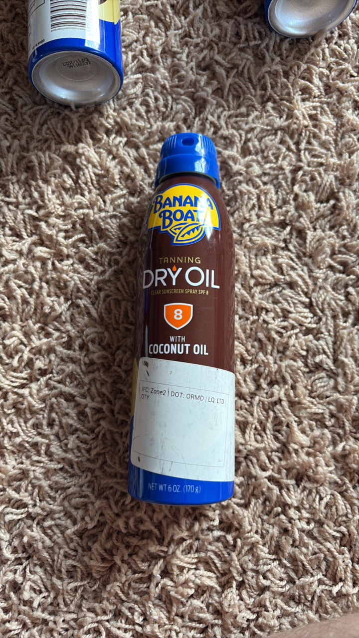 Banana Boat Brand Dry Tanning Oil Spray Can 8 SPF With Coconut Oil Lightweight and Not Greasy 6 Ounce Spray Can DOESNT EXPIRE UNTIL 2028