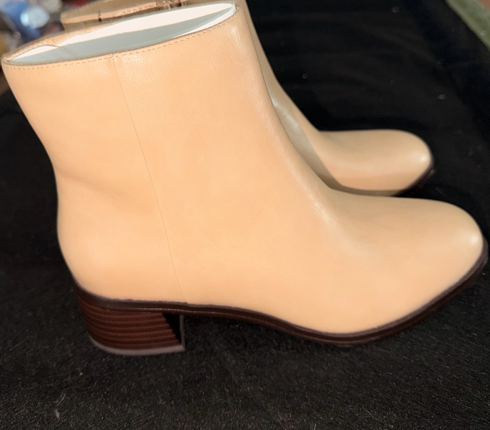 New womans size 7 Sonoma Heeled Boots