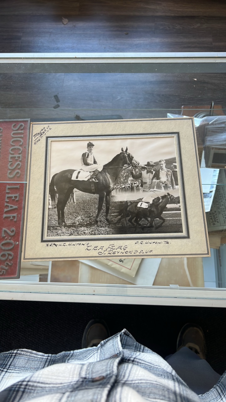 1949 Lea flag horse racing photograph