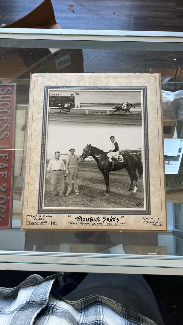 1945 trouble sands horse racing photograph