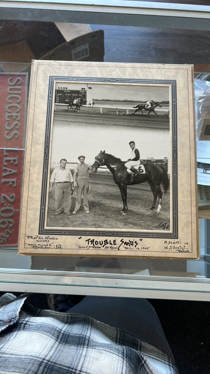 1945 trouble sands horse racing photograph