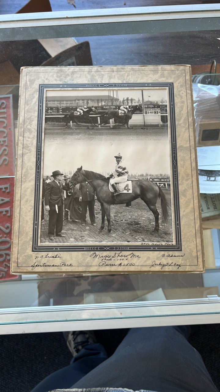 miss show me horse racing photograph