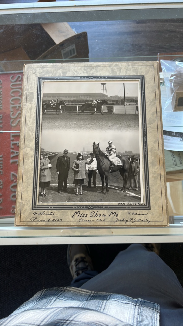 miss show me horse racing photograph