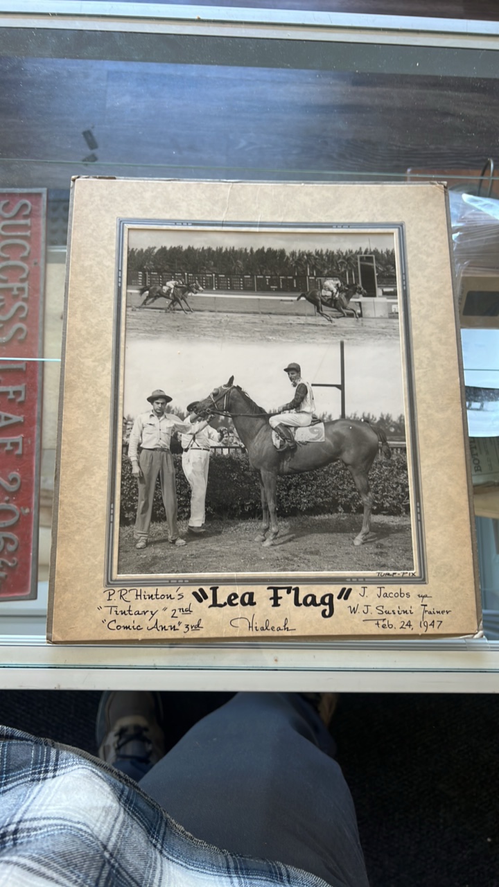 1947 Lea flag horse racing photograph