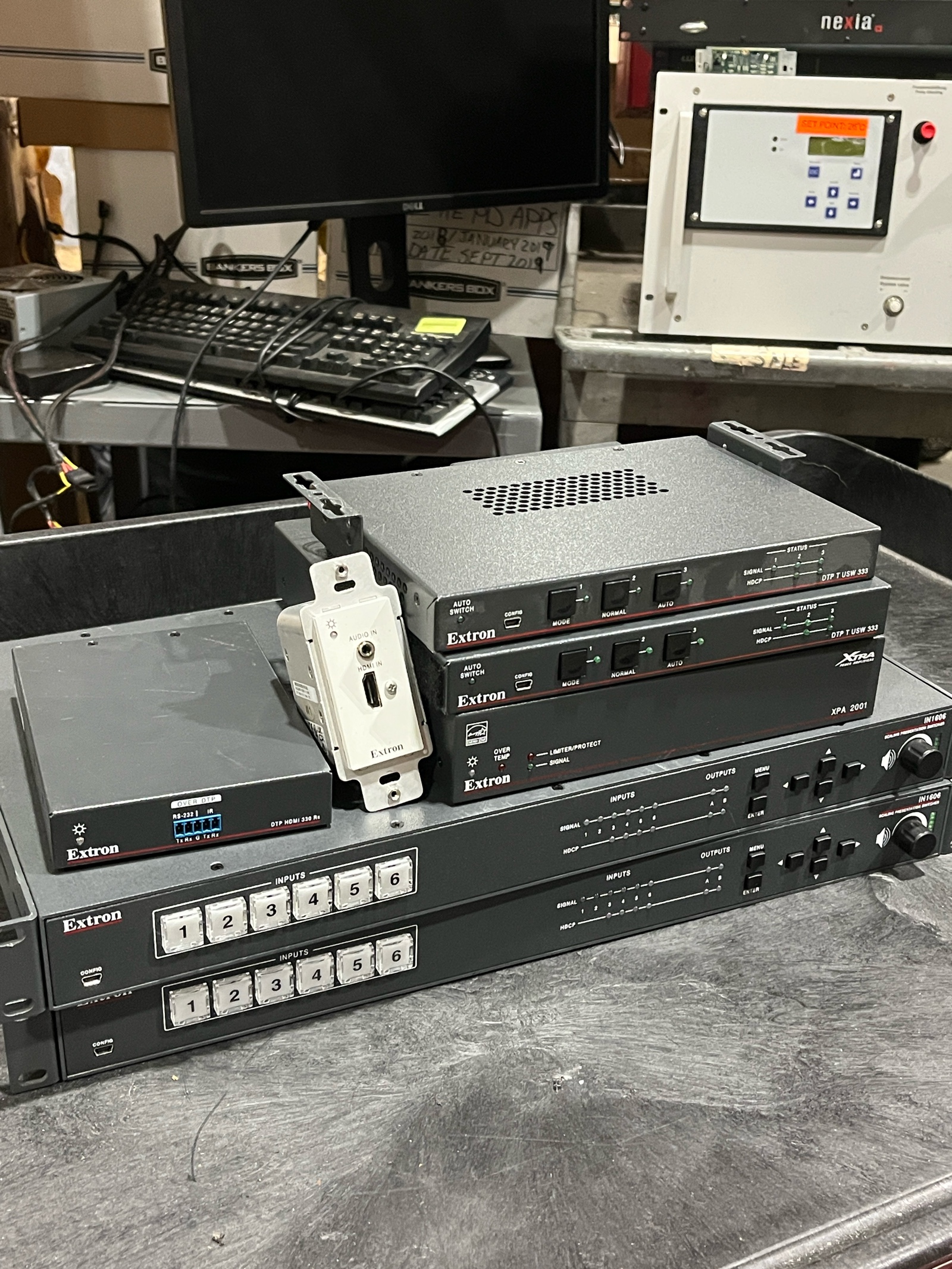 Lot of Assorted Extron Devices (607767)