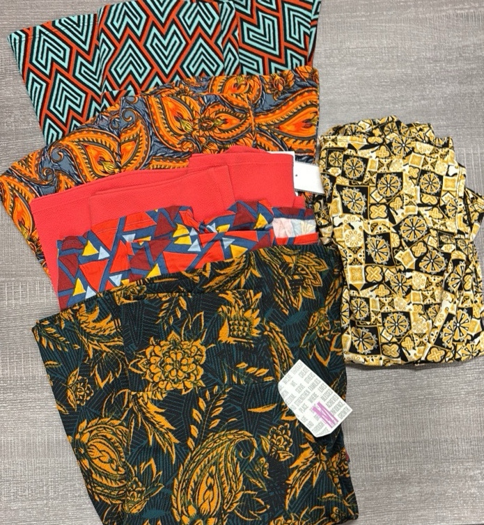 LuLaRoe Liquidation - Lot of 4-Azure Skirts, 1-Joy Vest (Size M) - MSRP $200