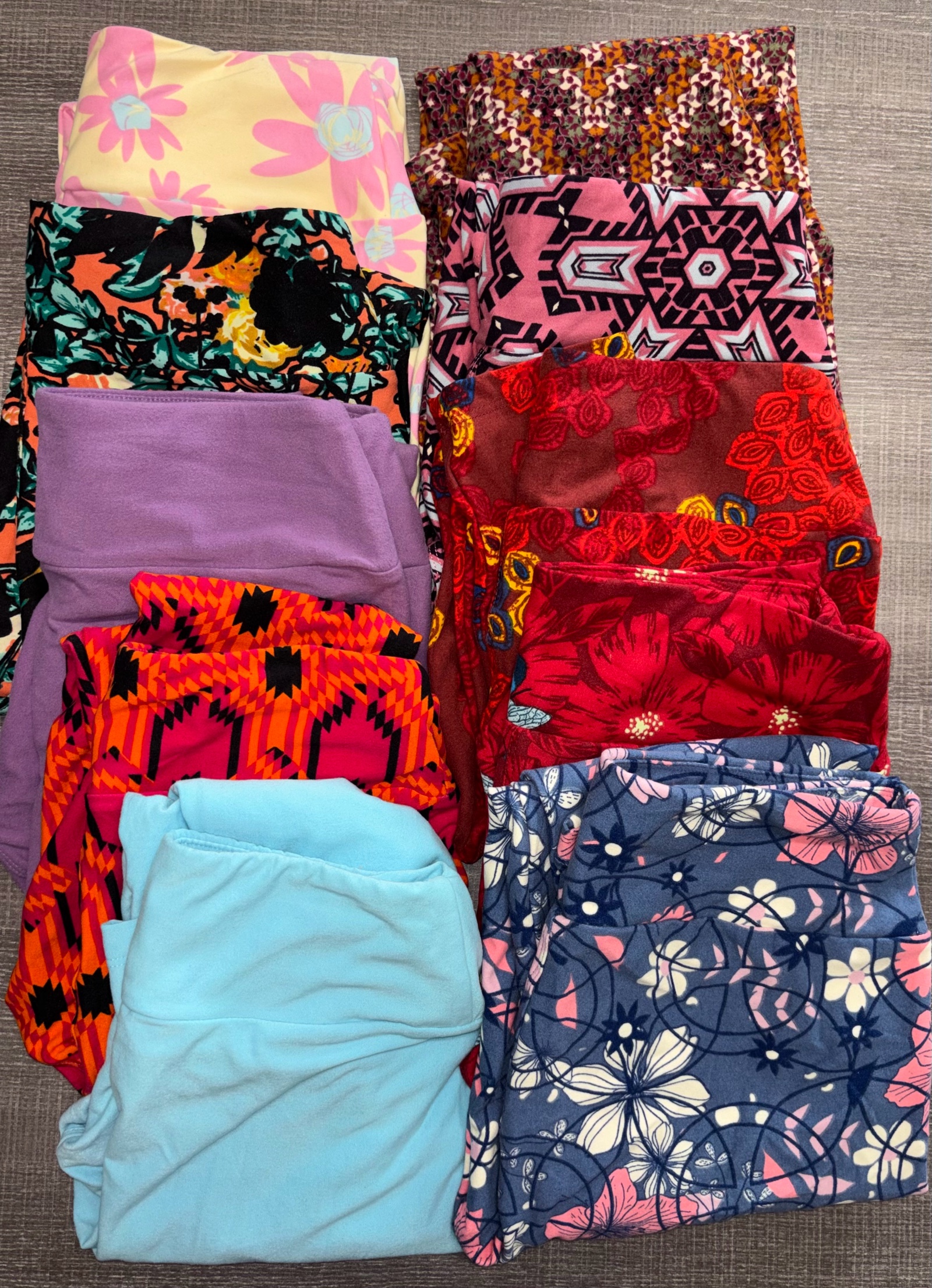 LuLaRoe Liquidation - Lot of 10-One-Size Leggings - MSRP $250