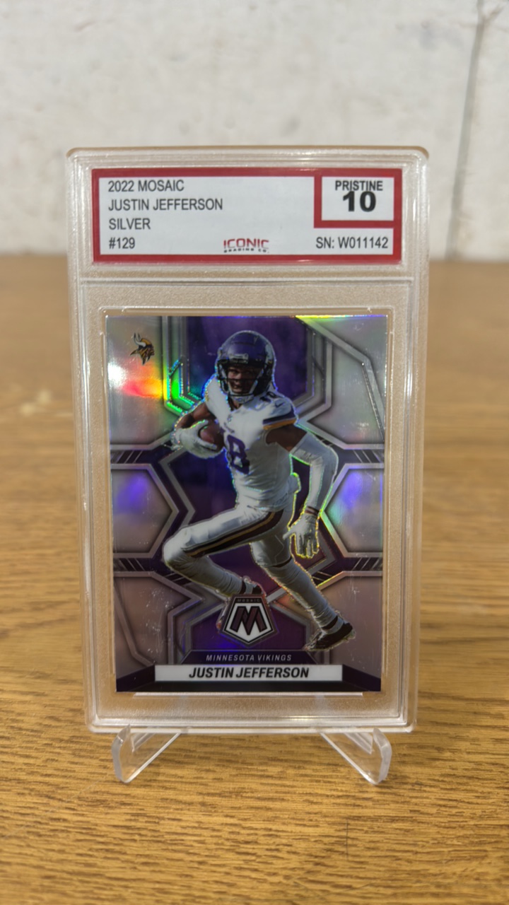 Iconic 10 Pristine 2022 Mosaic Silver Justin Jefferson