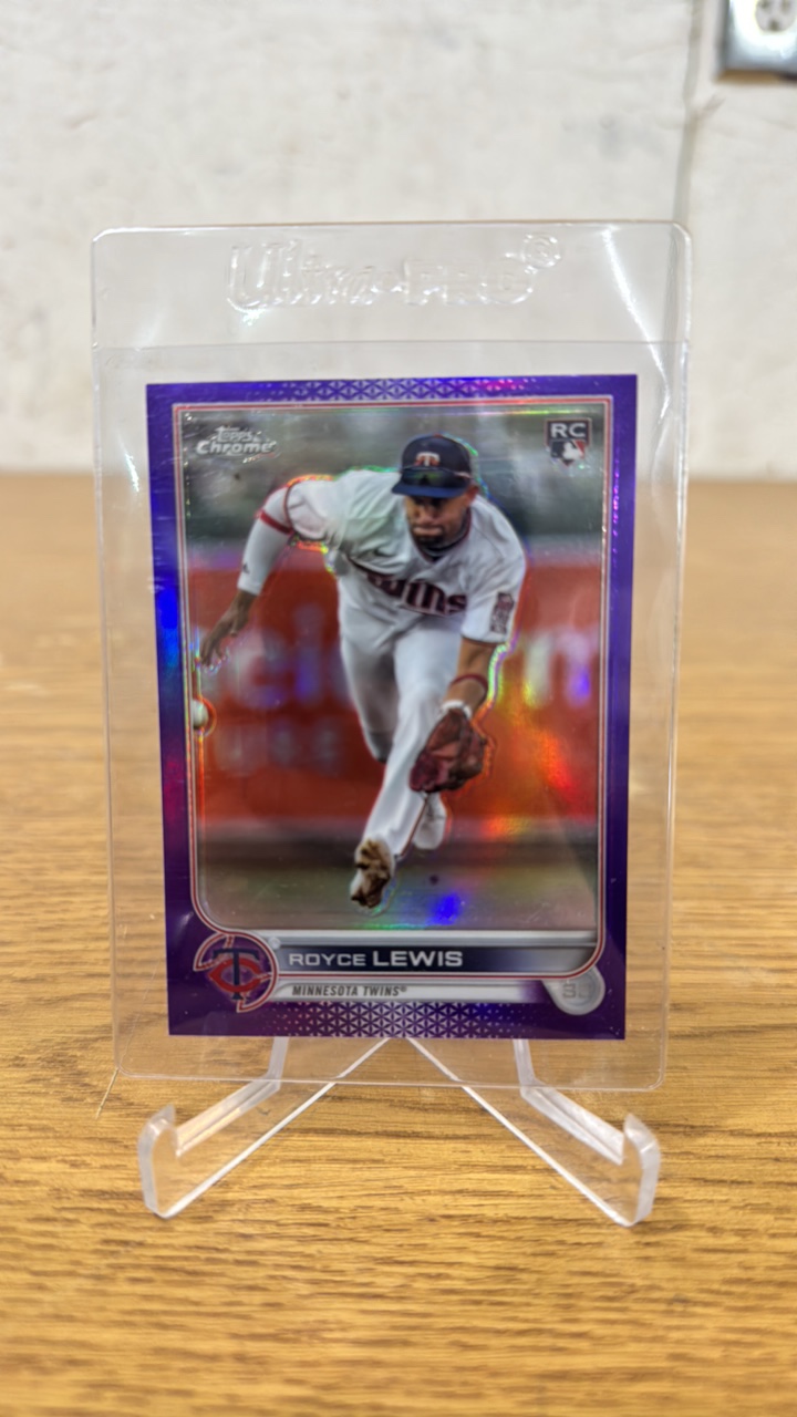 2022 Topps Chrome Update Purple Refractor Royce Lewis Rookie