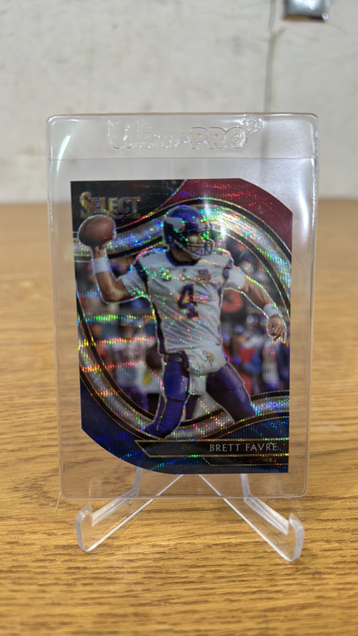 2020 Select Die Cut Red, White & Blue Brett Favre #310