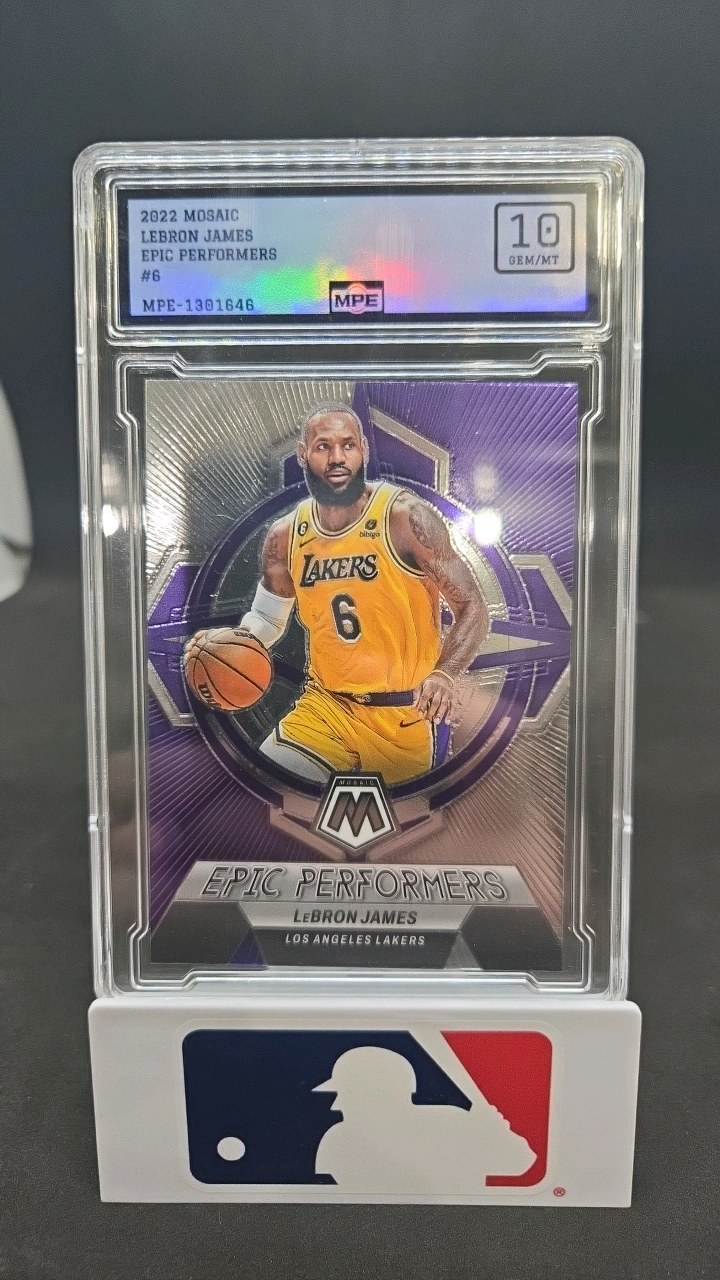 2022 MOSAIC LEBRON JAMES EPIC PERFORMERS INSERT GEM MINT 10