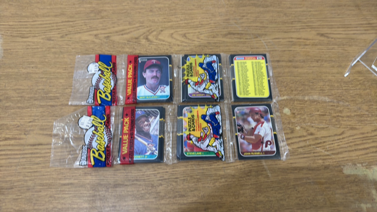 (2) 1987 Donruss Rack Packs Kirby Puckett & Bert Blyleven Showing