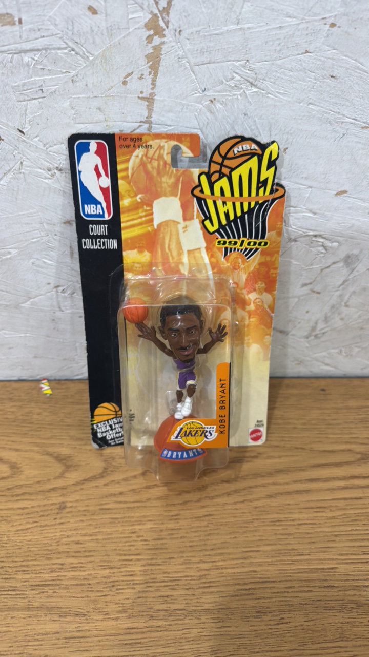 1998 NBA Jams Kobe Bryant Figure