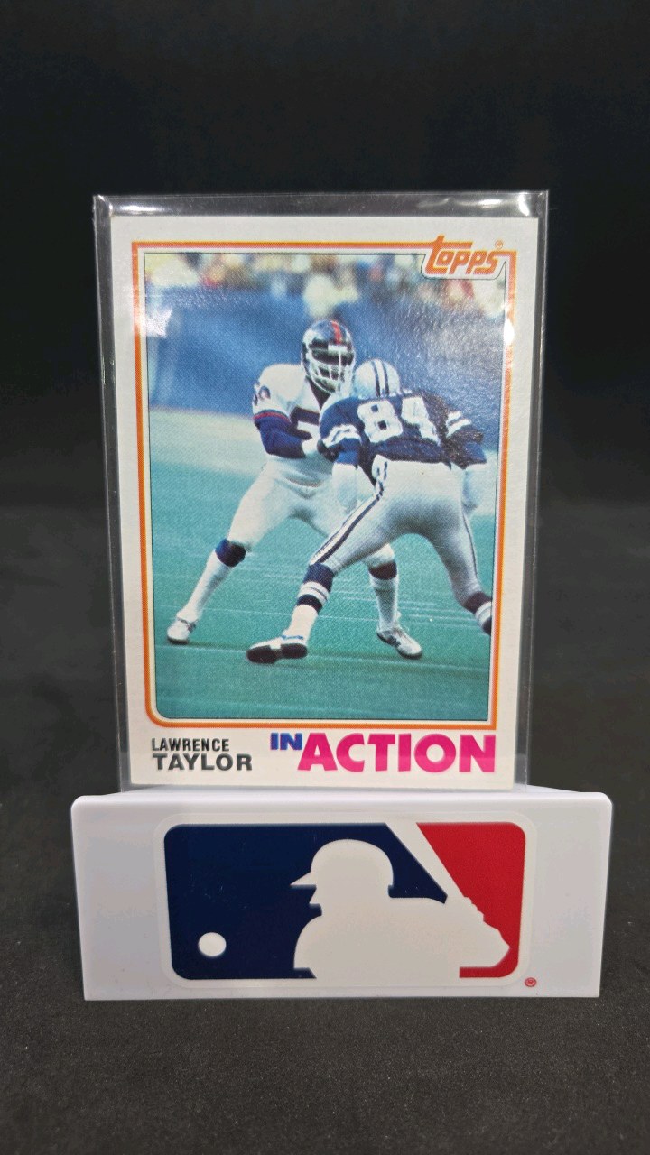 1982 TOPPS LAWRENCE TAYLOR ROOKIE CARD