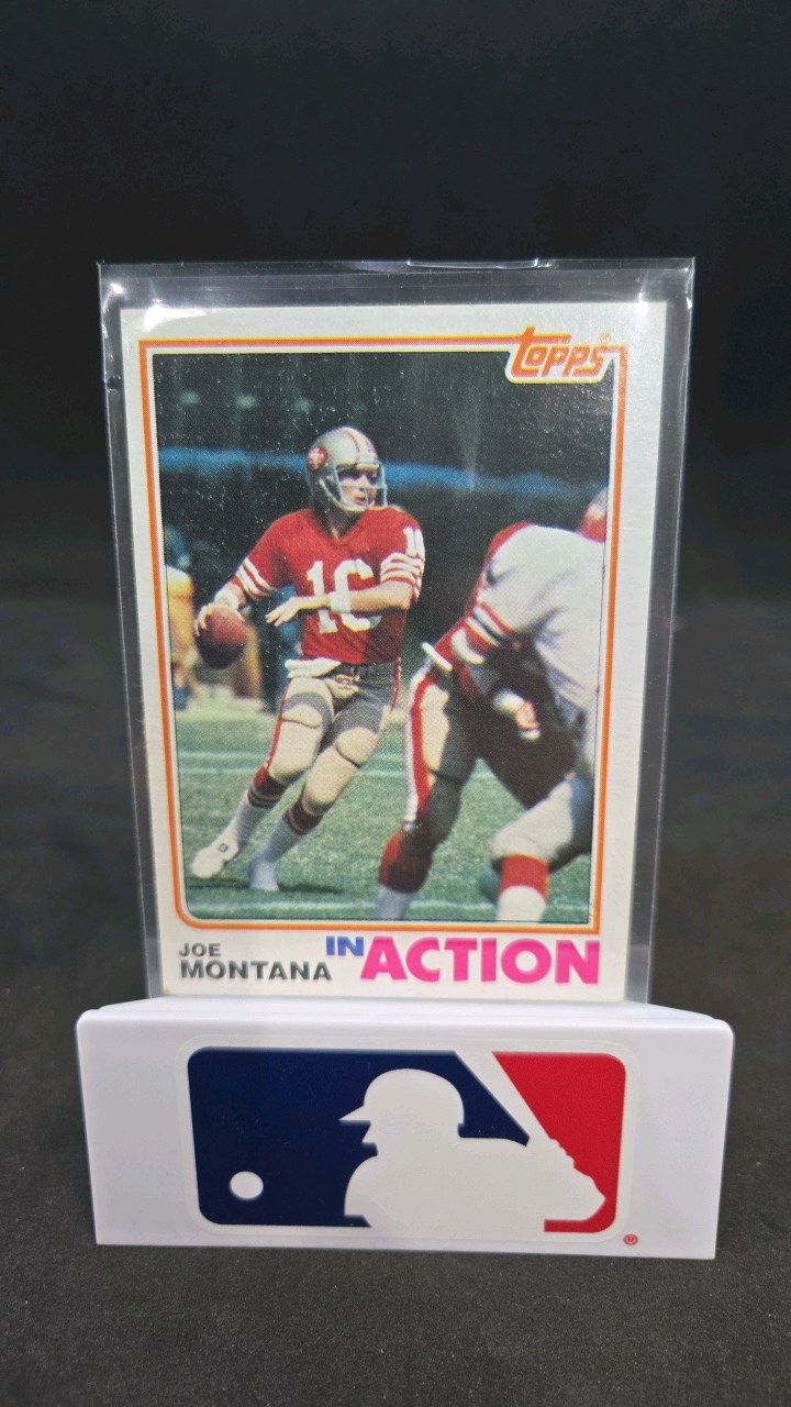 1982 TOPPS JOE MONTANA FOOTBALL CARD