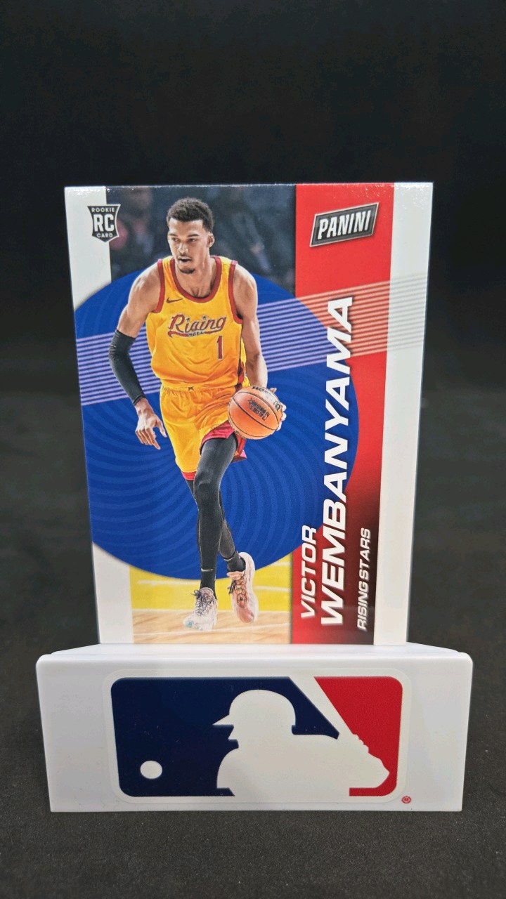 2023 PANINI VICTOR WEMBANYAMA ROOKIE CARD