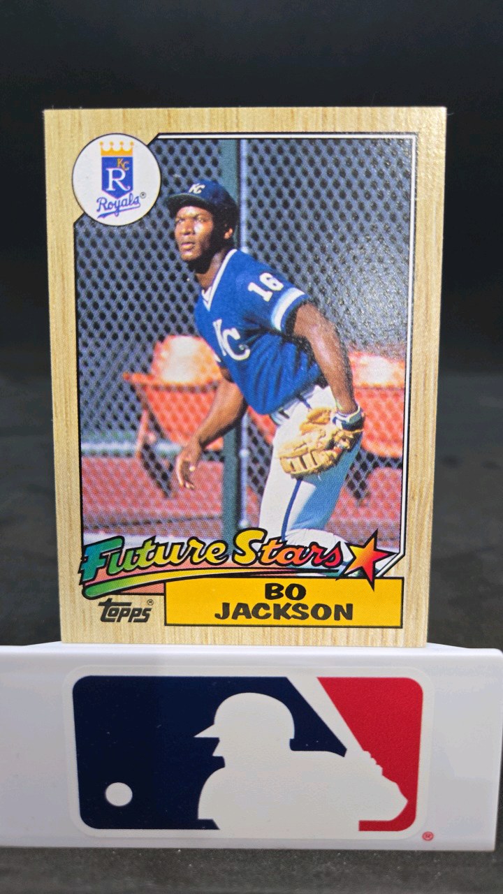 1987 Topps BO JACKSON BASEBALL ROOKIE CARD