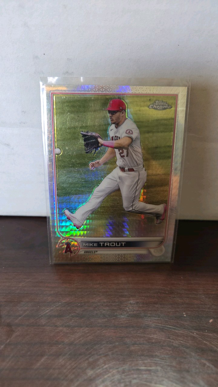 2022 Topps Chrome Mike Trout Prizm REFRACTOR