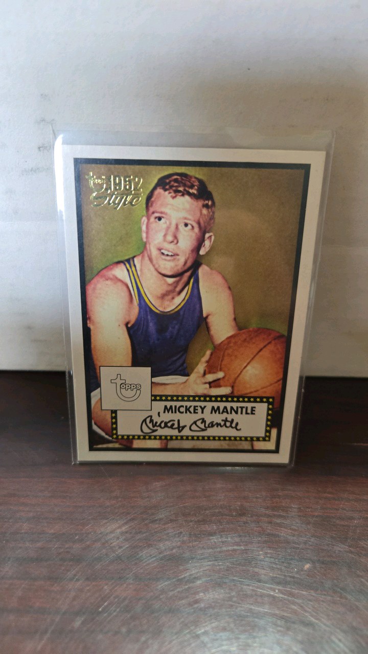 2006 Topps 1952 Style Mickey Mantle baseball card
