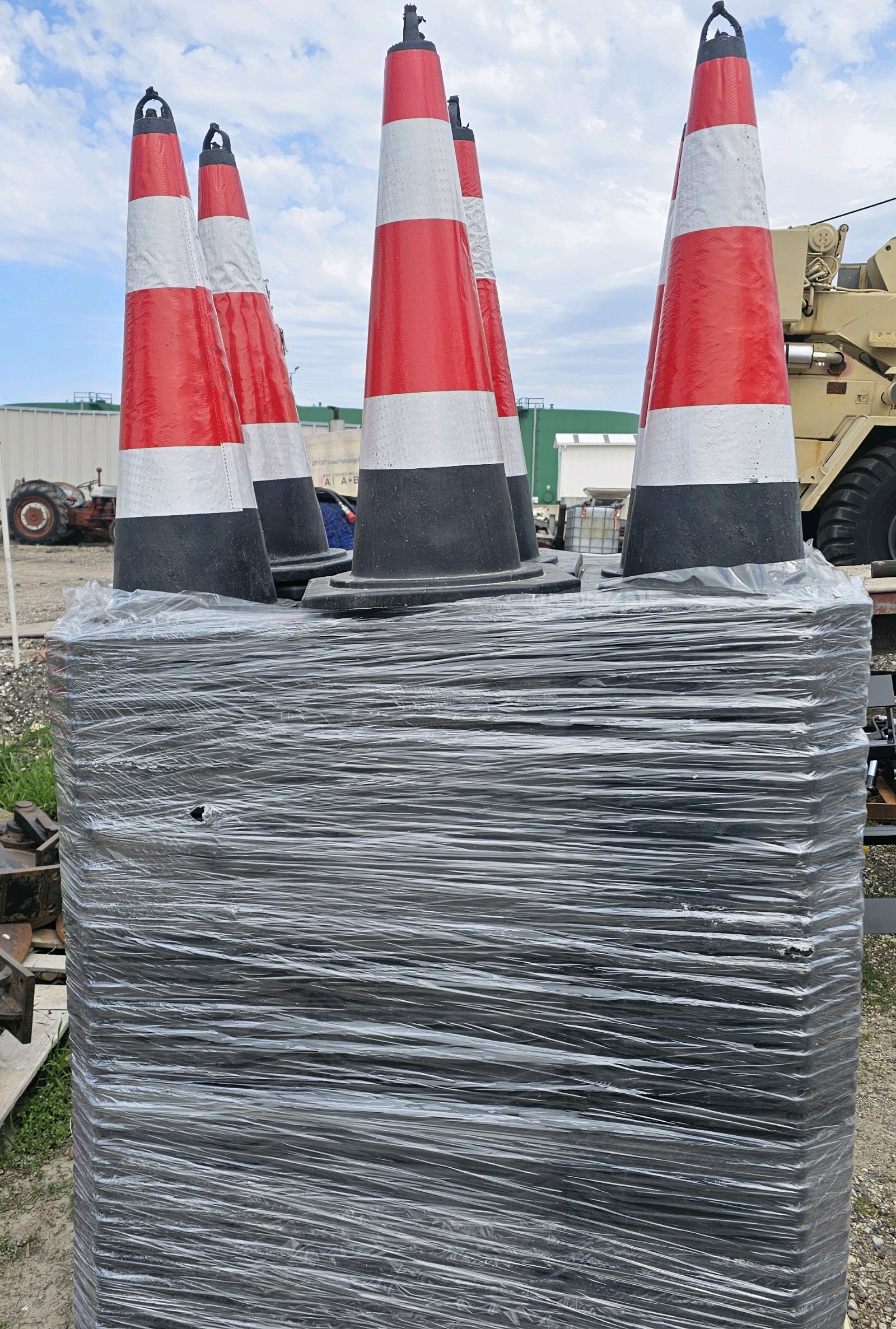 Unused 2026 SAFETY TRAFFIC CONES IRSTC