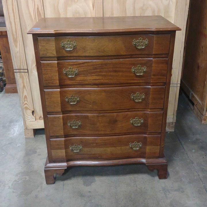 5 drawer vintage dresser