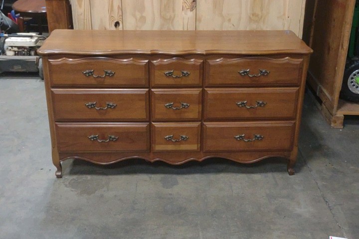 9drawer vintage dresser