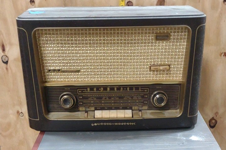antique radio