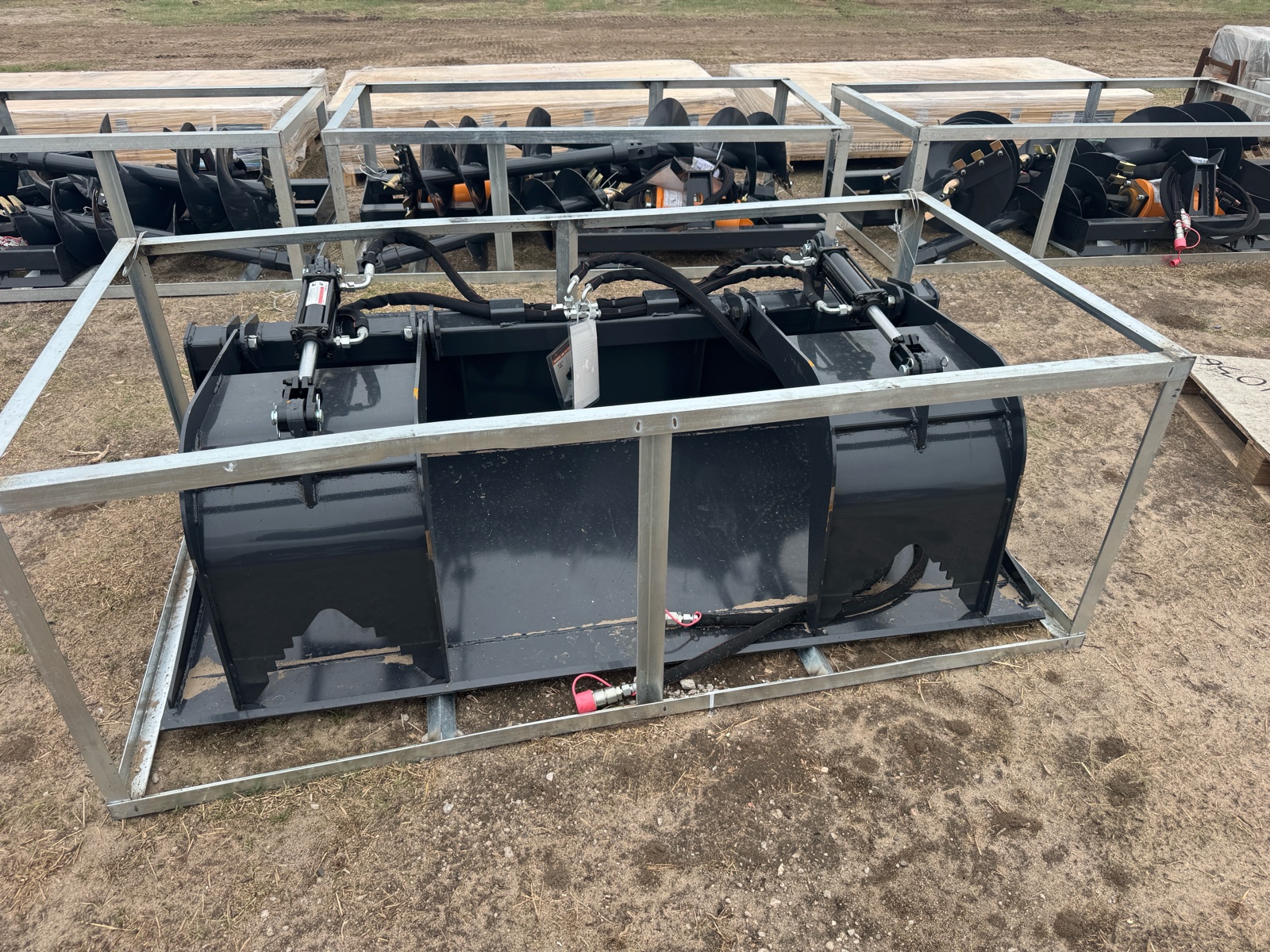 LandHonor 2026 Unused SGB-11-72W Grapple Bucket