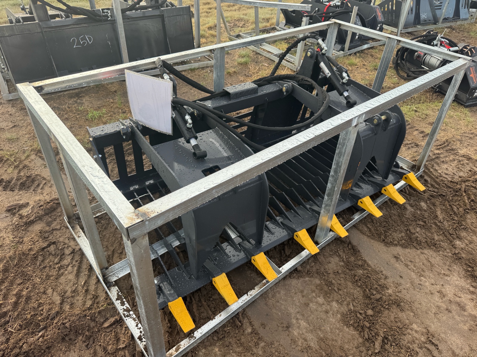 LandHonor 2026 Unused RGB-11-72W Rock Grapple