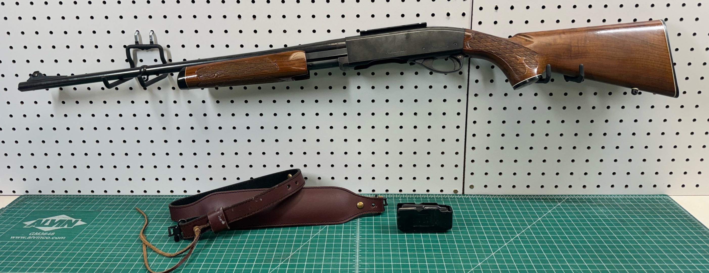 Remington Gamemaster 760 Rifle 22 Barrel Pump Action Used with Magazine