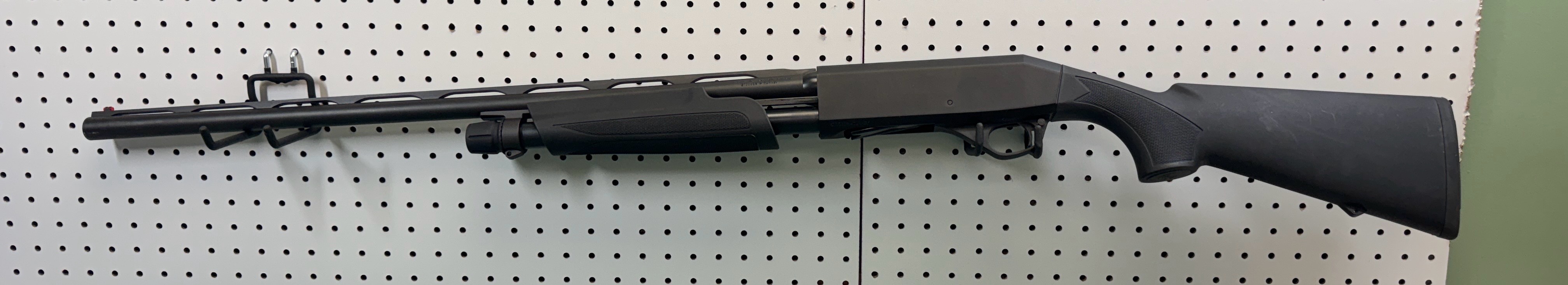 Stoeger P3000 12 Gauge Pump Shotgun 28 Barrel USED
