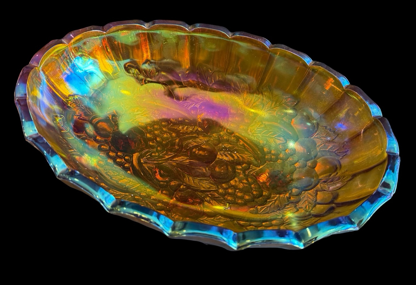 Vintage Carnival Glass Harvest Grape Fruit Bowl