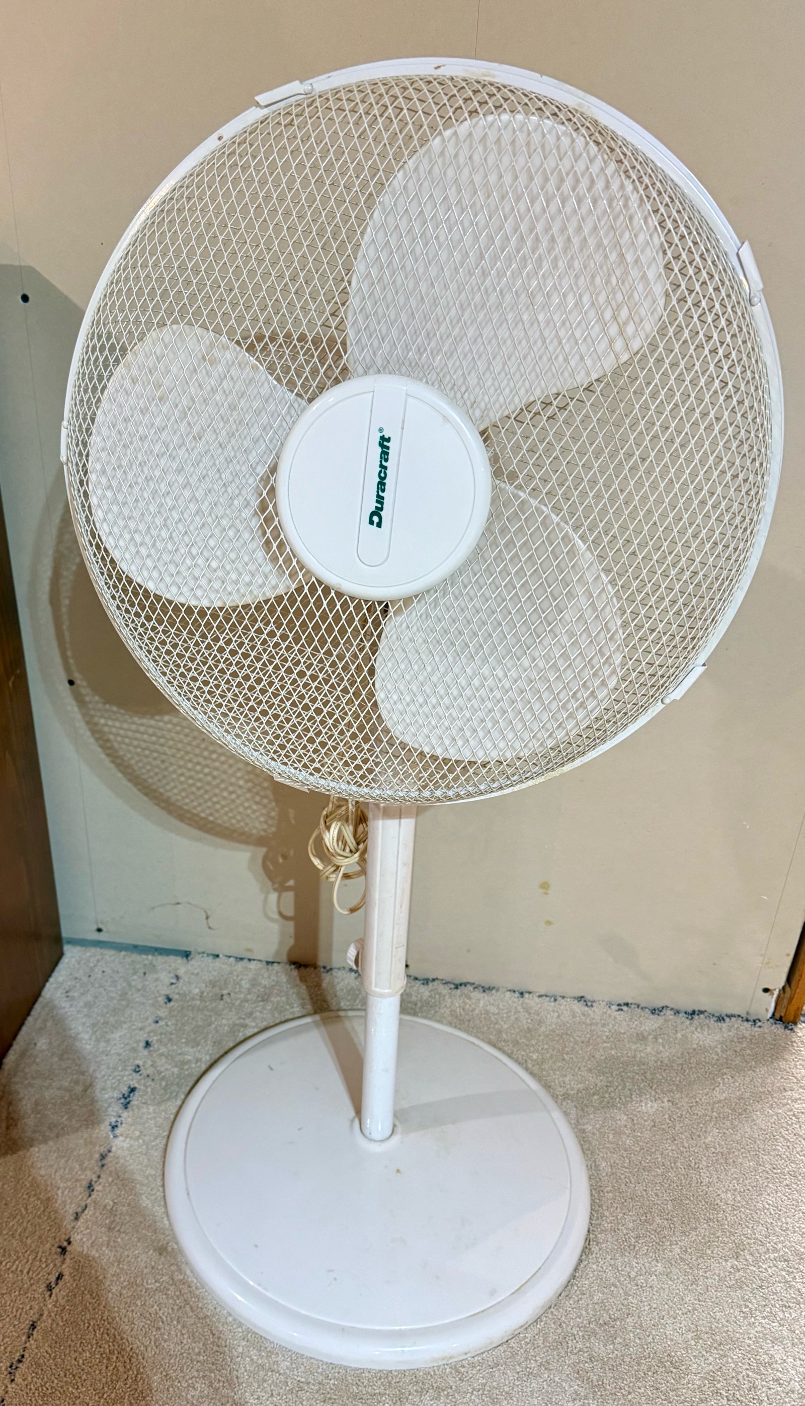 Duracraft Stand-Up Fan