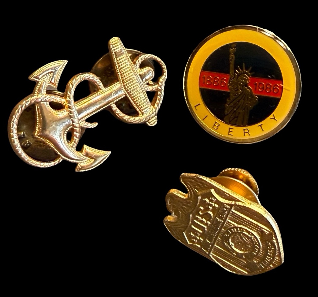 Vintage US Military & Commemorative Pins