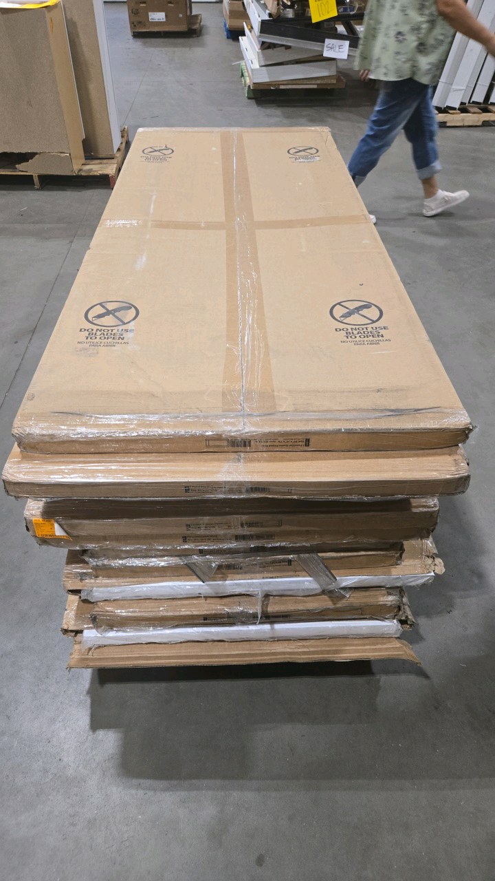 (11) Pallet of doors slabs