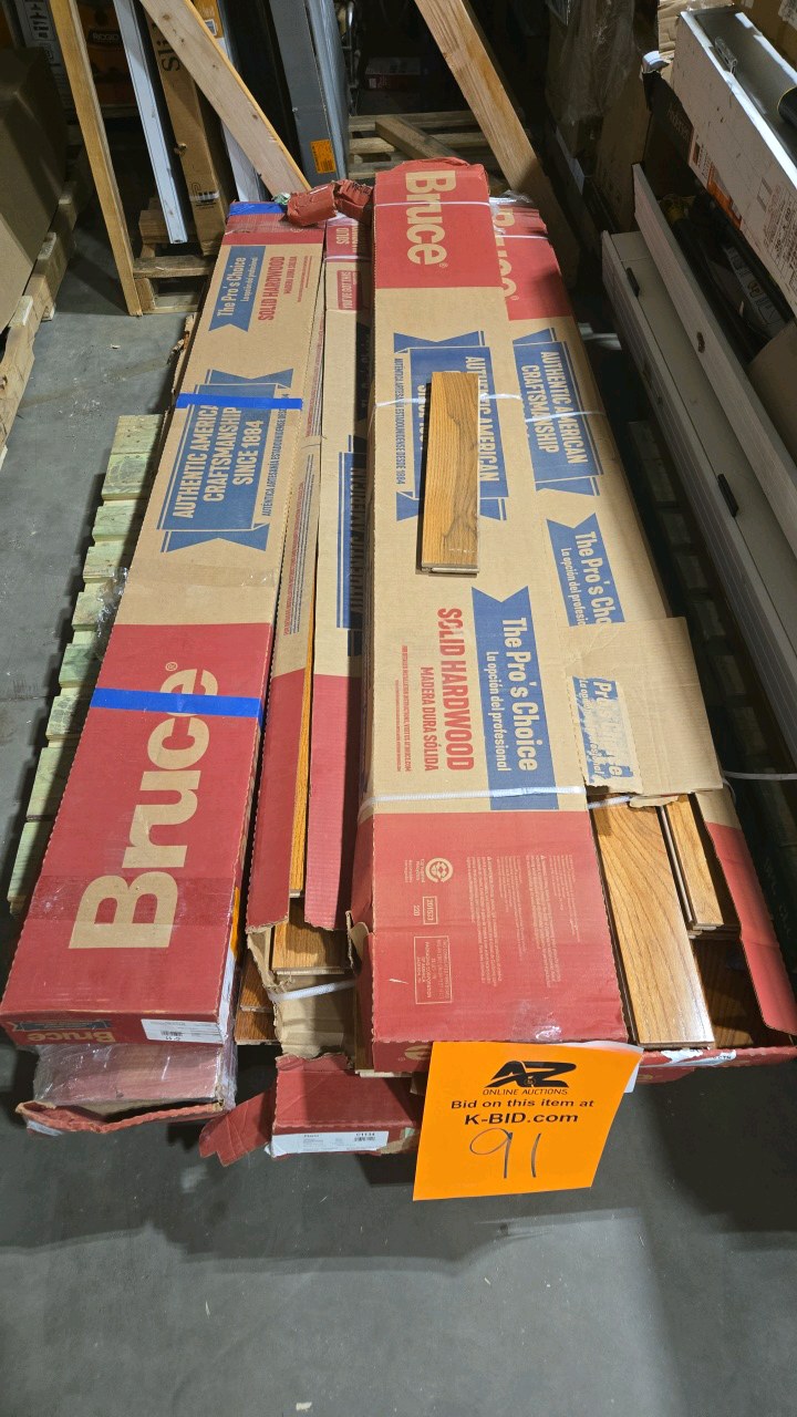 6 boxes of assorted hardwood flooring..Bruce Hard wood Flooring