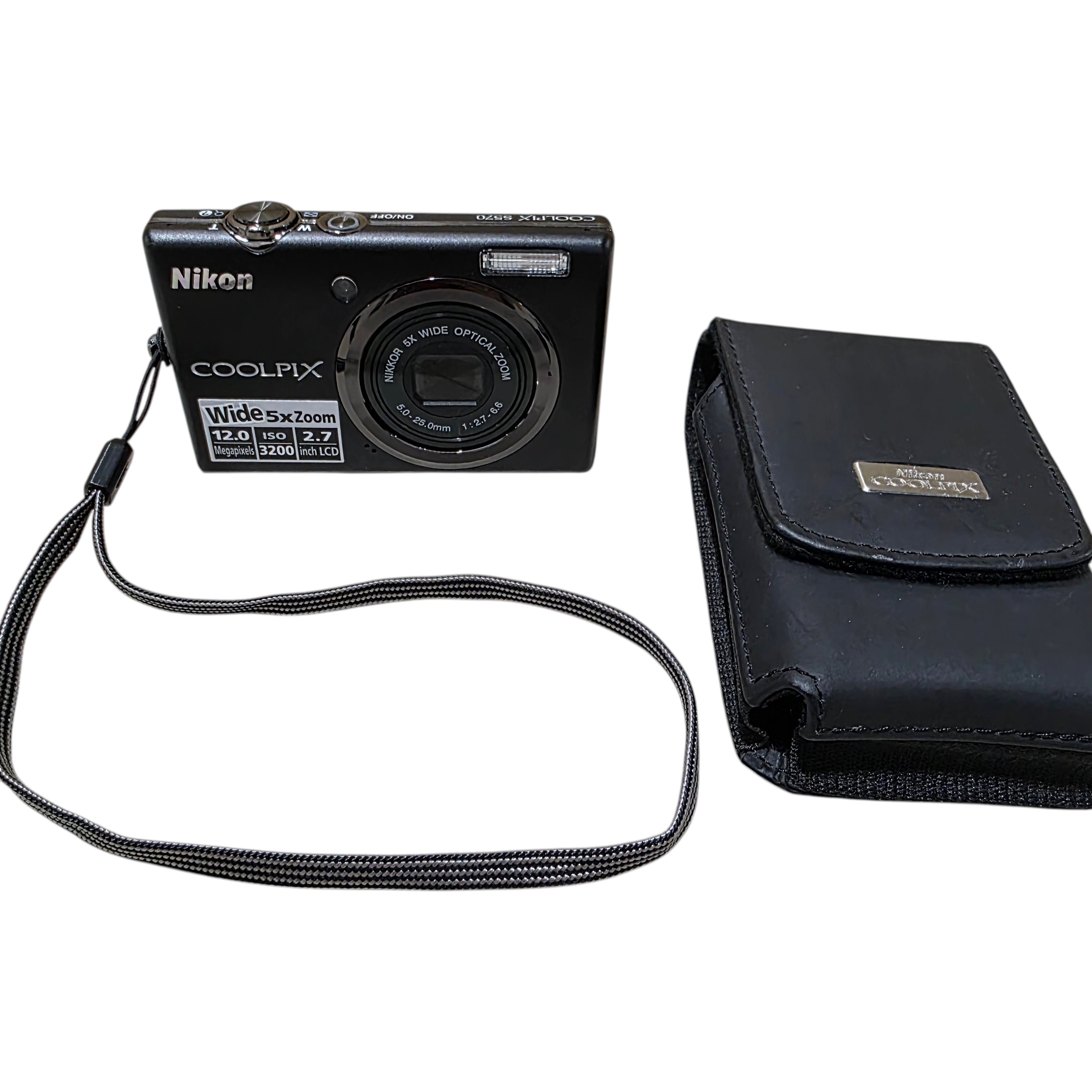 Nikon COOLPIX S570 12MP Digital Camera w Case & Wrist Strap