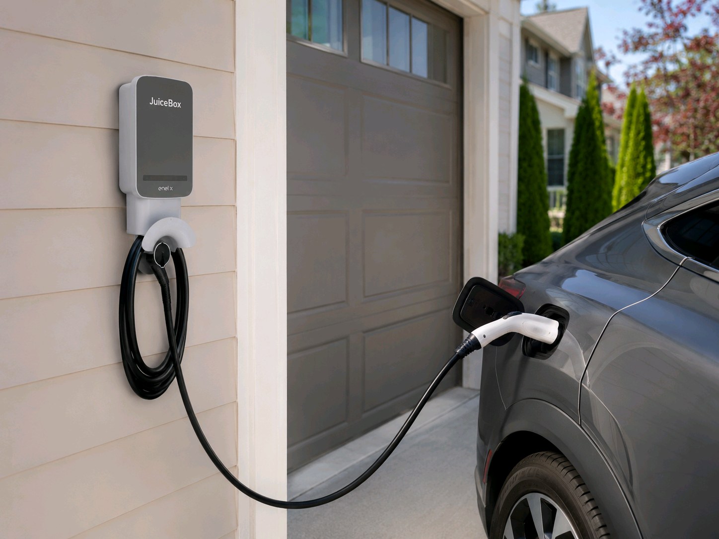 Enel X JuiceBox 40 Amp EV Charging Station w J1772 Cable, Wall Mount, Keys & Box