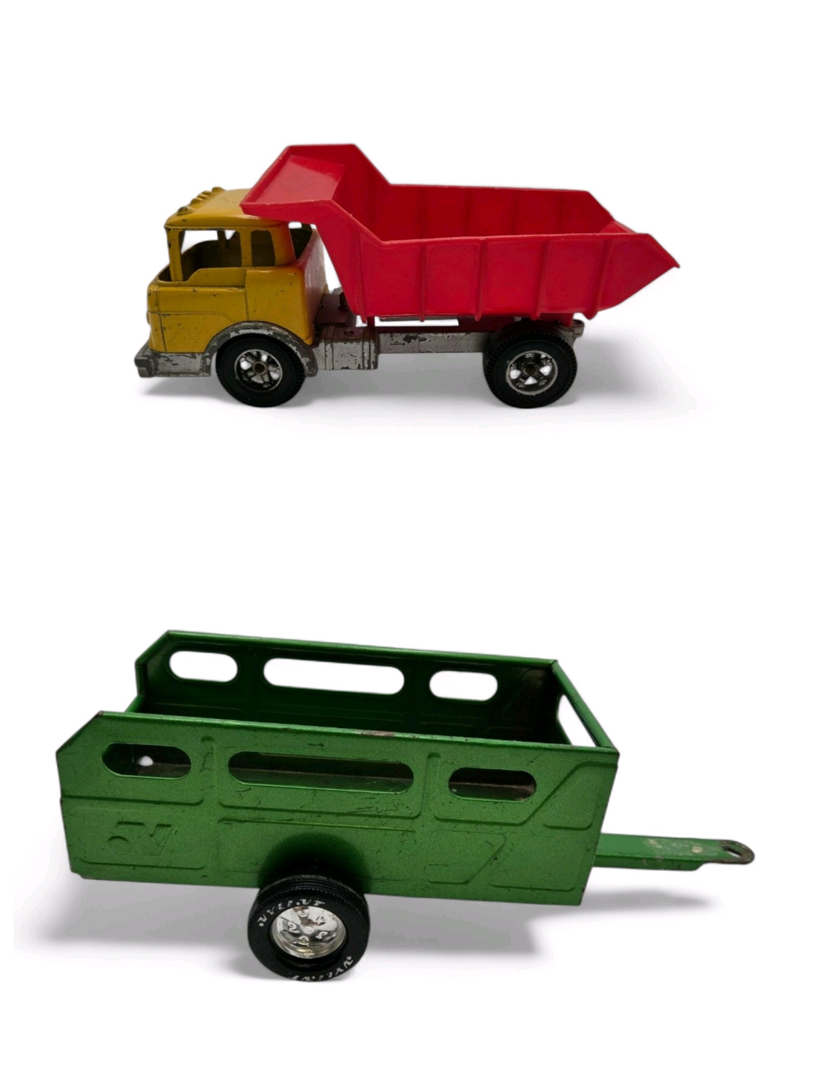 Lot of 2 Vintage Hubley Kiddie Toy Diecast Metal Cattle Trailer & Dump Truck
