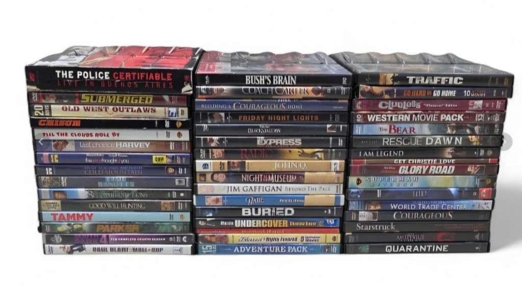Large DVD Movie Lot Traffic Courageous Friday Night Lights I Am Legend Quarantine More