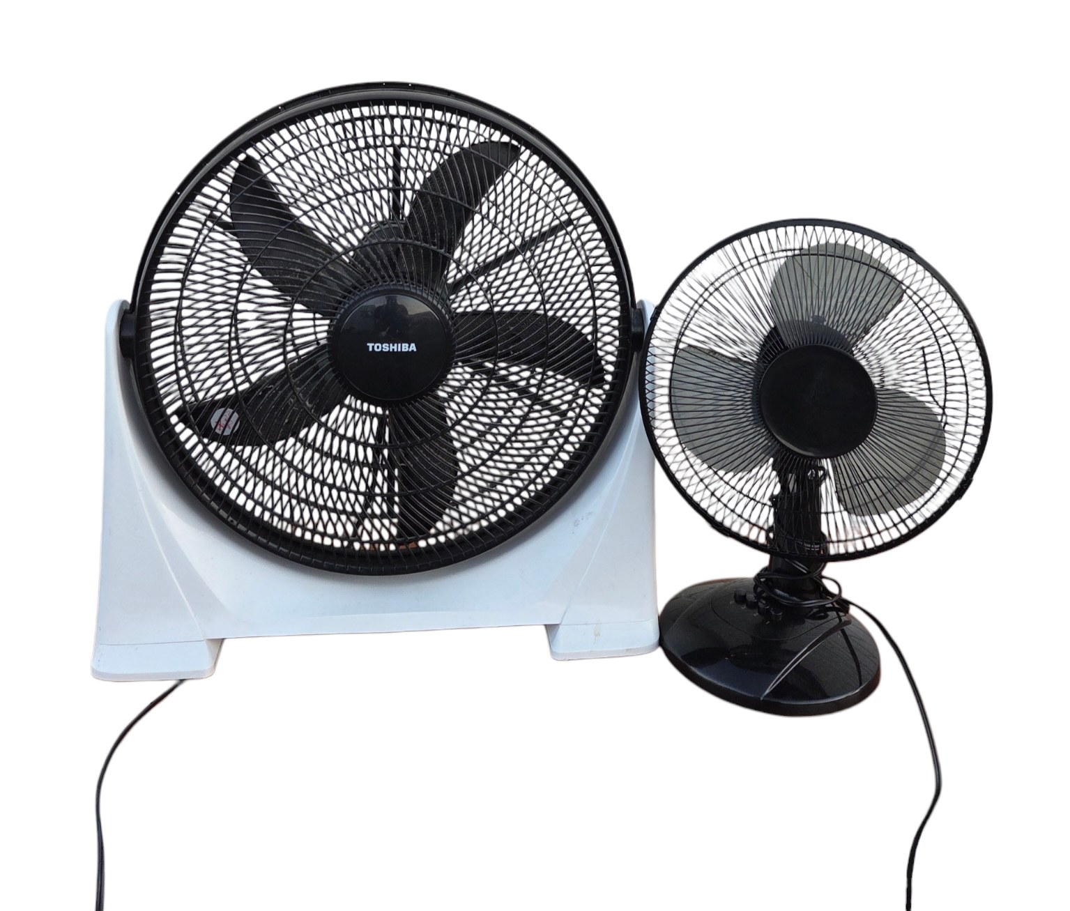 Toshiba 20 Air Circulator Fan & Mainstays Table Fan Lot