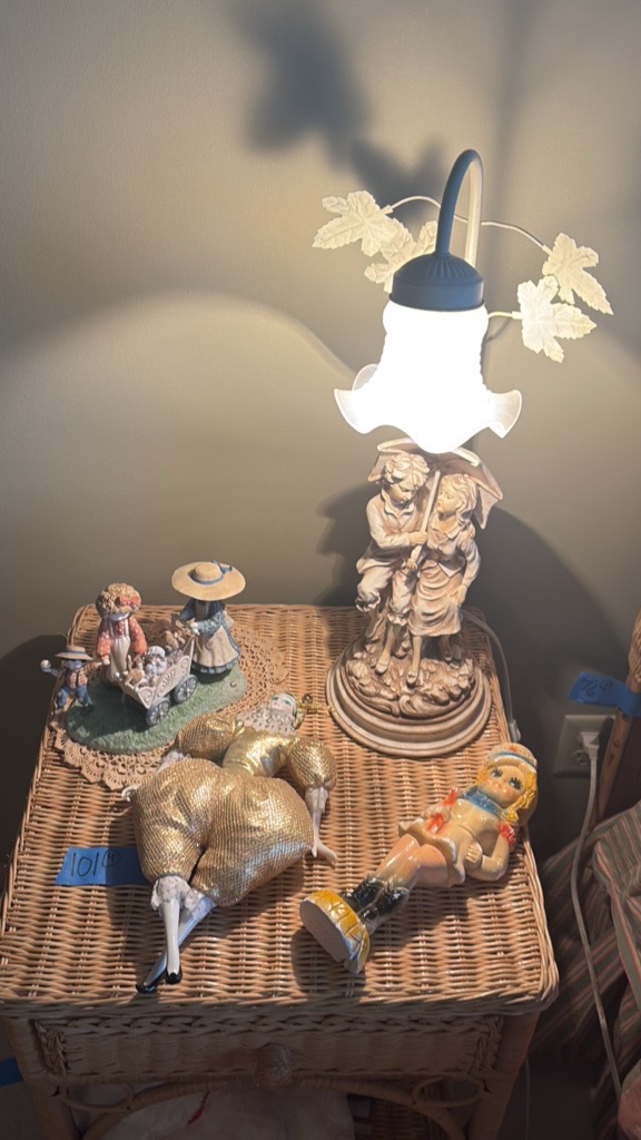 Victorian Couple Lamp Chalkware figurine, Harlequin clown