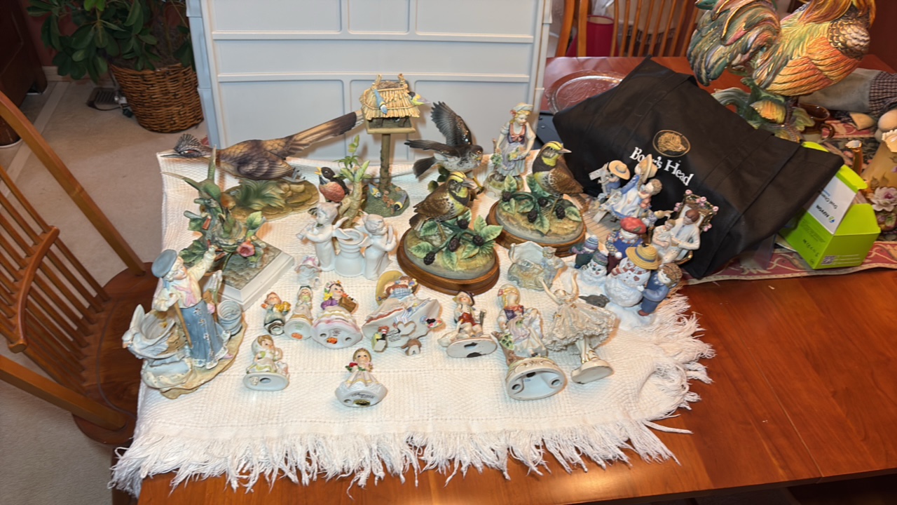 Ceramic and porcelain figurines.
