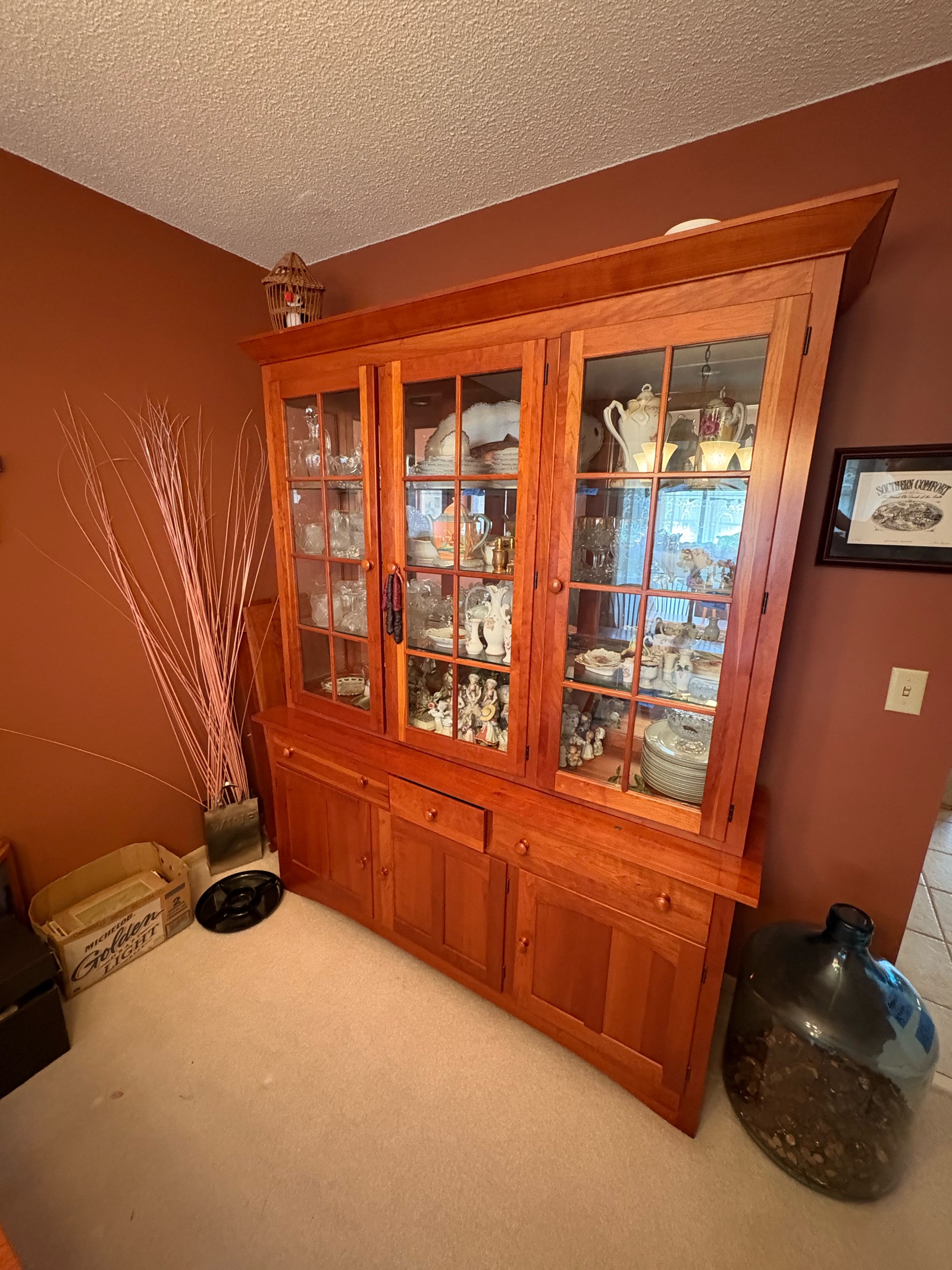 Buffet cabinet L65 x H80 x D19 (items in cabinet not included)