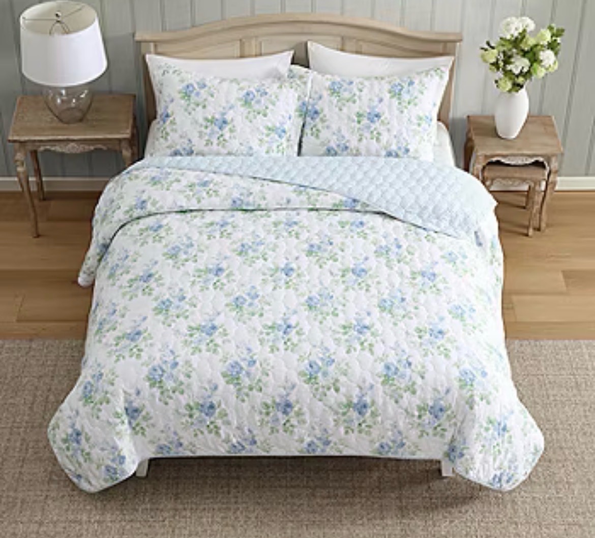 FullQueen Laura Ashley Linley 3-pc. Floral Reversible Quilt Set  Retail $180