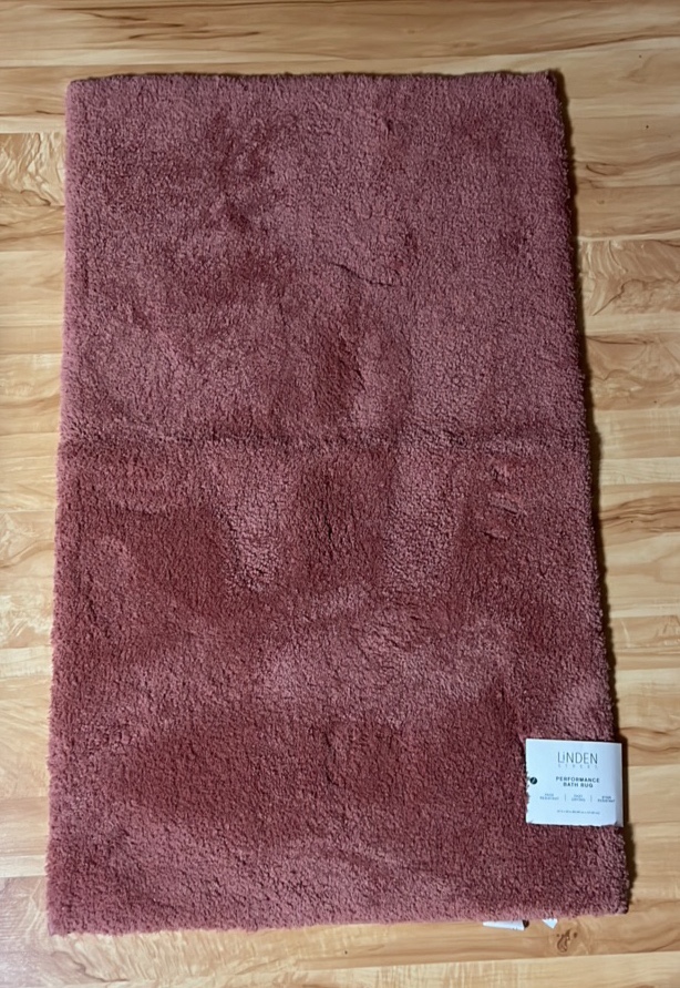 24x40 Bath Rug Fast Drying Extra Soft  Savanah Clay Color  Retail $50