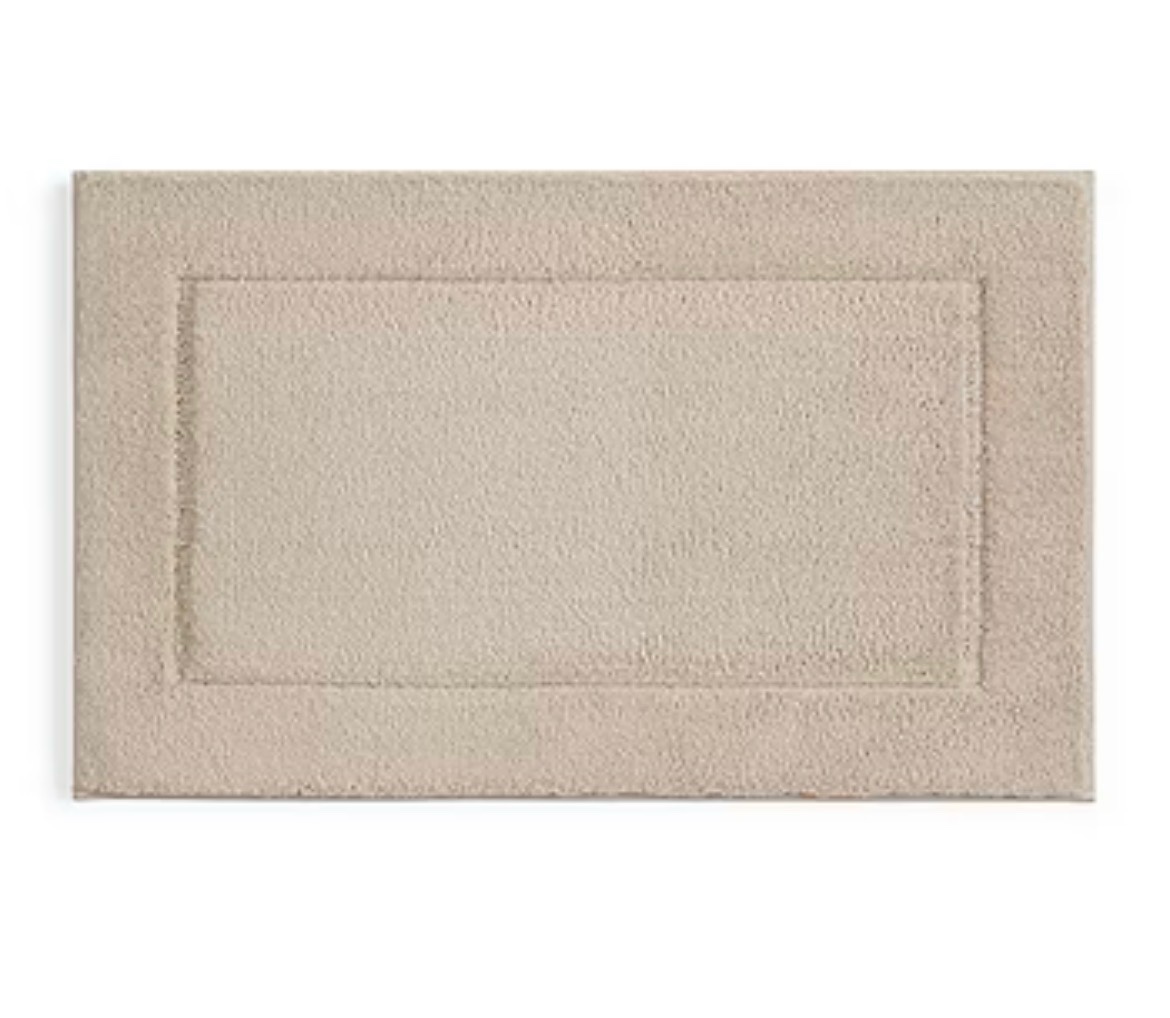 Liz Claiborne Signature Ultra Plush Bath Rug  Size 24x60  Color Dune  Retail $90