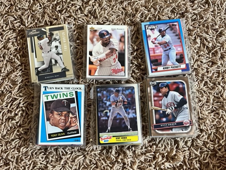 Twins Trading Cards Fun Pack 100 cards