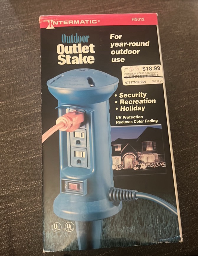 3-Outlet Outdoor Power Stake Green - 15 Foot Power Cord -security, recreation, holiday lights - Retail $18.99