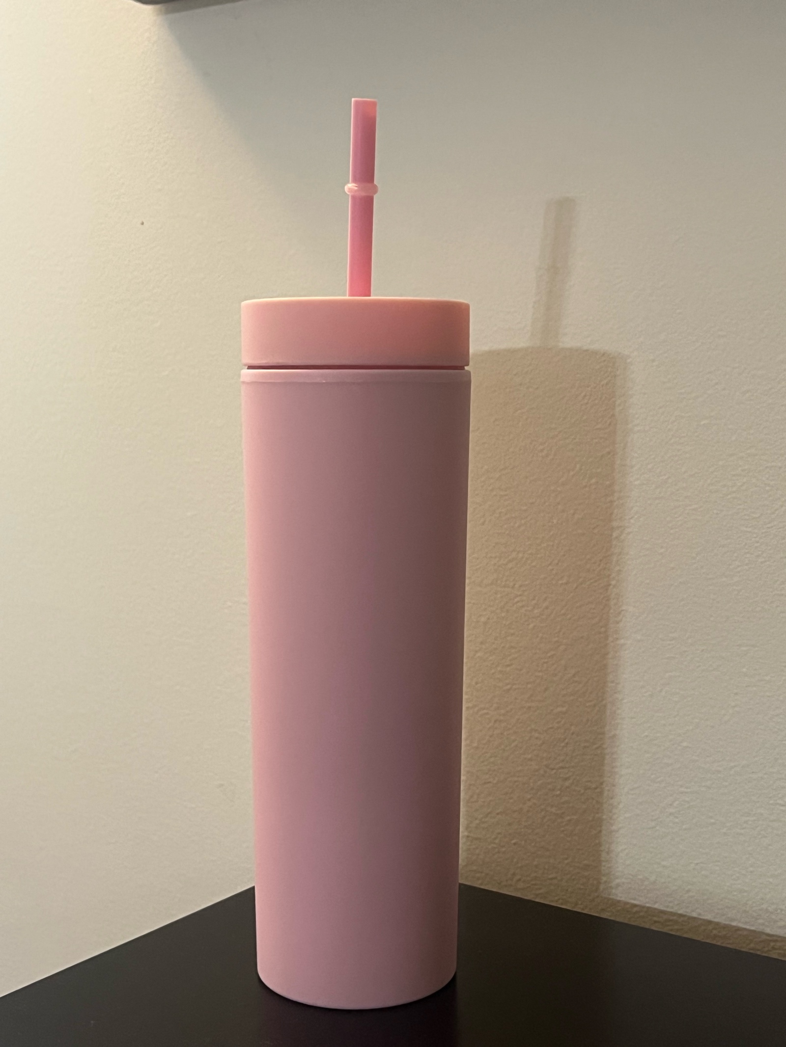 Strata 16 oz tumbler with cover and plastic straw  color bubble gum